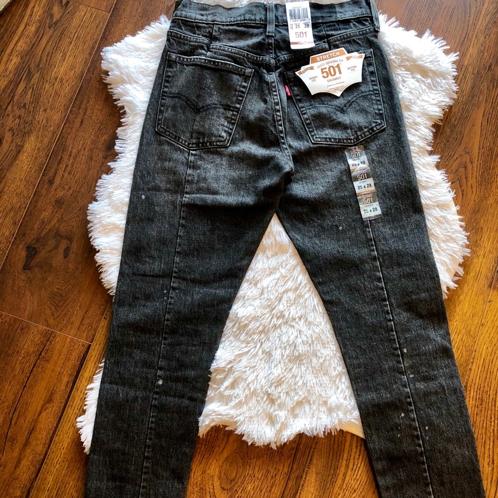 NWT //Levi’s\\ Altered Skinny Jeans - Picture 7 of 8